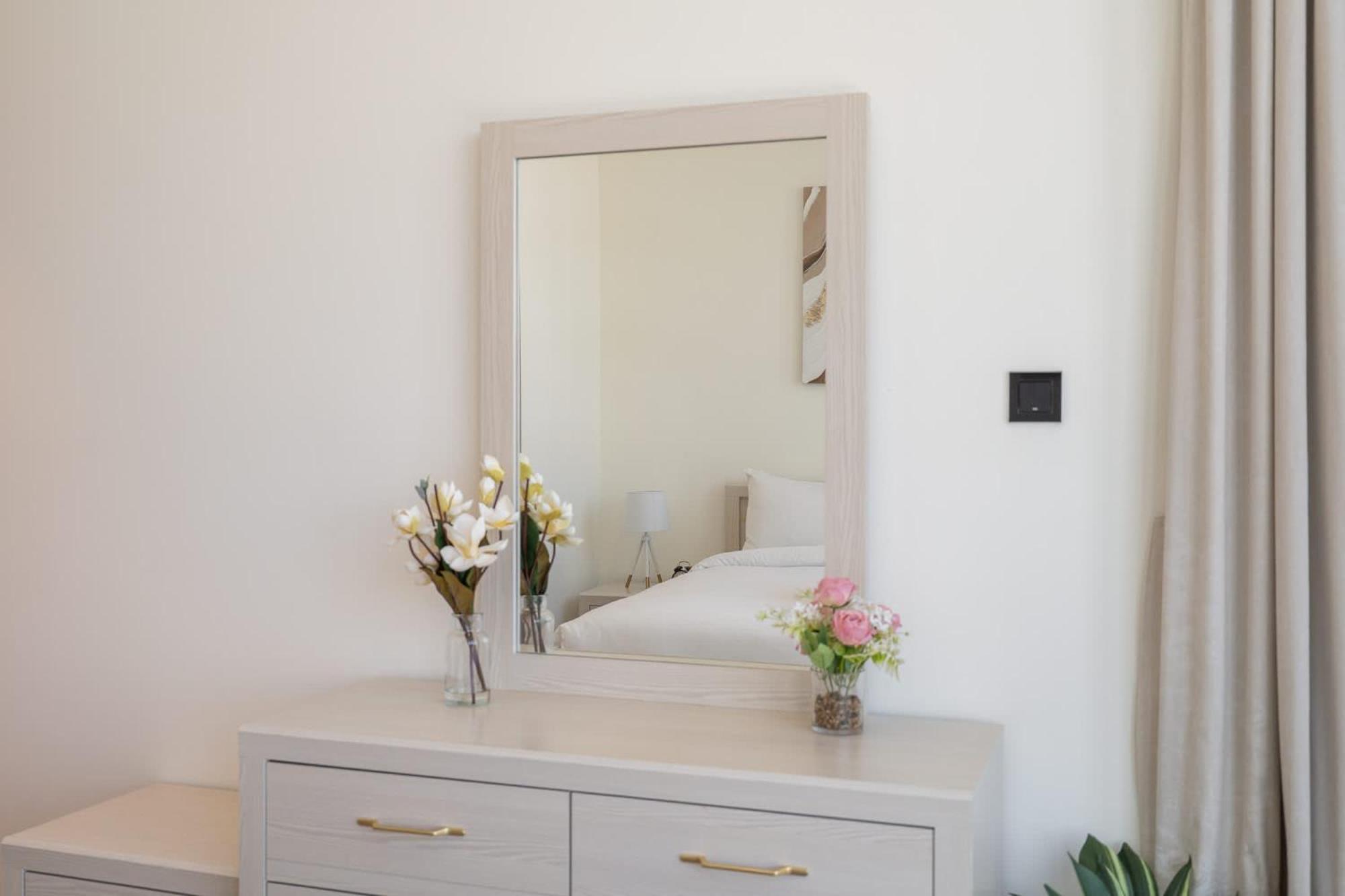 Refined Urban Living 1 Bebdroom At Sobha Waves Grande Apartment Dubai